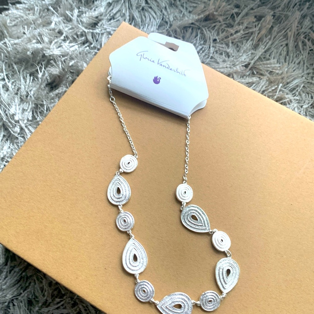 Gloria Vanderbilt Necklace